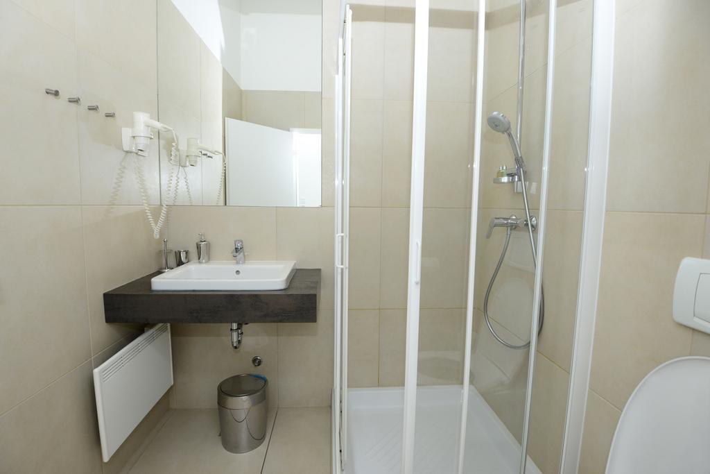 Galeria Rooms ليوبليانا الغرفة الصورة