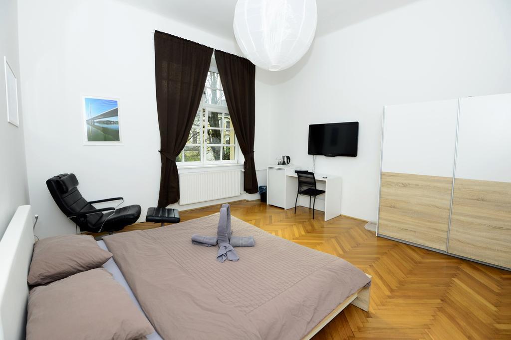 Galeria Rooms ليوبليانا الغرفة الصورة